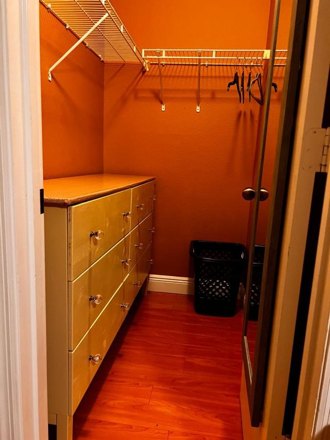 Modern Room With Shared Bathroom Alafaya ภายนอก รูปภาพ